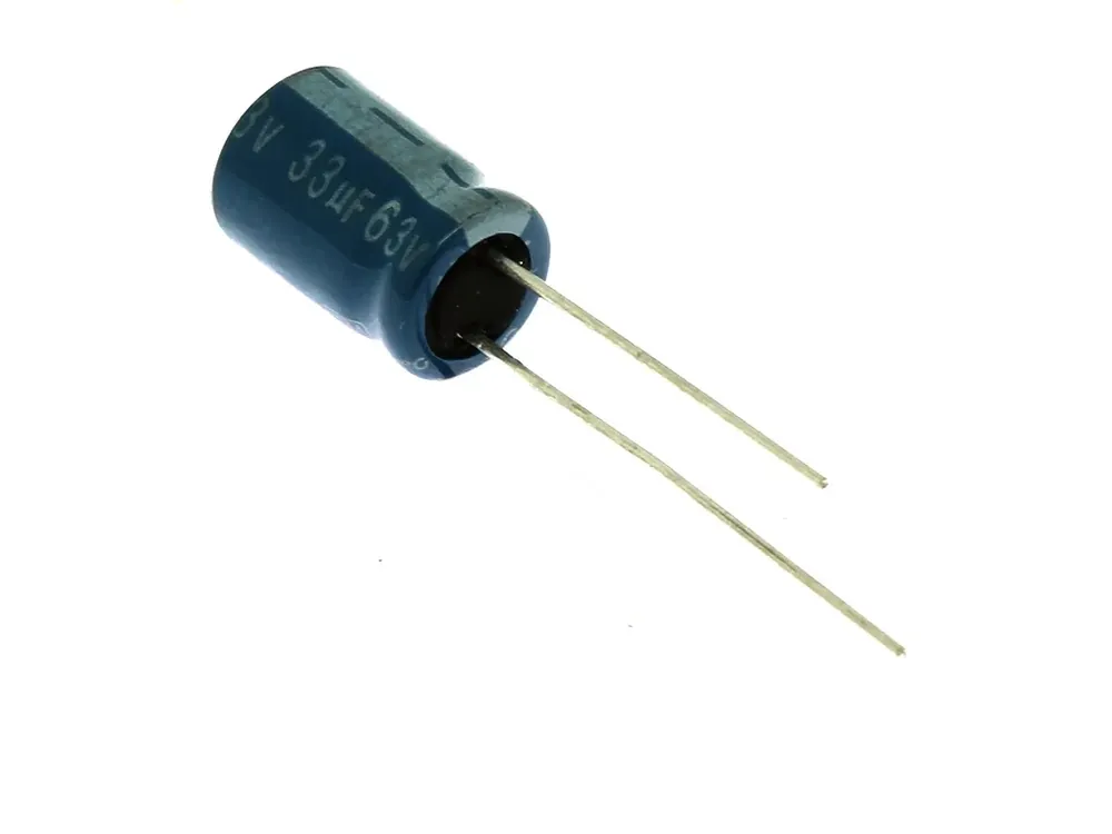Elektrolytický kondenzátor 33uF 63V 8x11mm RM3.5 105°C - Outlet