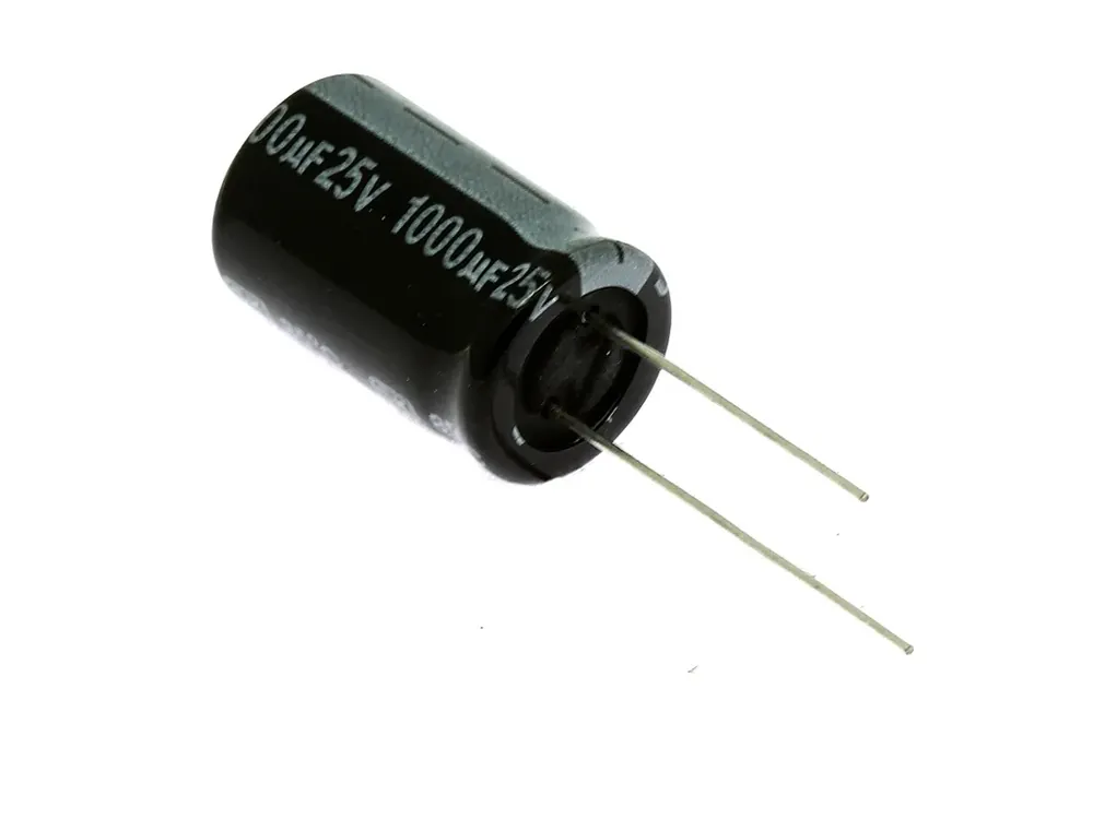 Žádaný produkt | Elektrolytický kondenzátor 1000uF 25V 13x21mm RM5 85°C