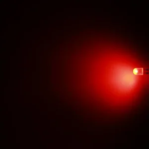 Čerstvá novinka | Hebei 7511MR2D-SB LED 5,2x3,8mm červená