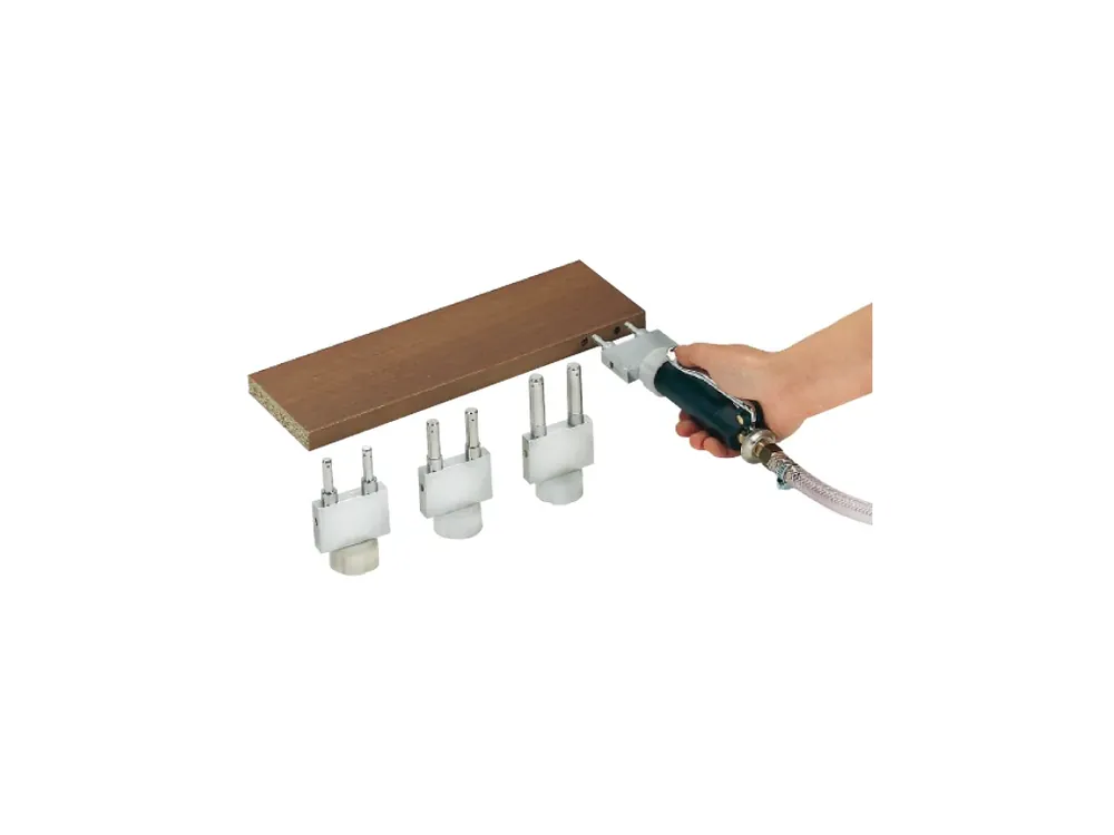 Pořiďte si nyní - Tryska pro kolíkový spoj dvojitá - 10x30mm, rozteč 32mm