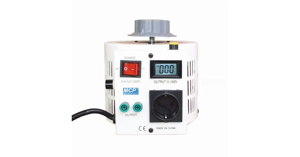 Zlevněno - Autotransformátor MCP M10-522LCD-10, 1000VA (4A), rozsah 0-250V